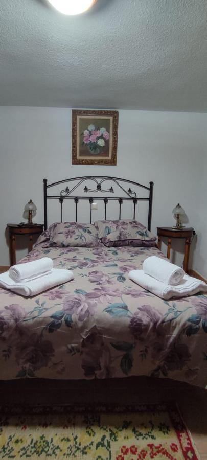Casa De Los Abuelos Ortigosa del Monte Екстериор снимка