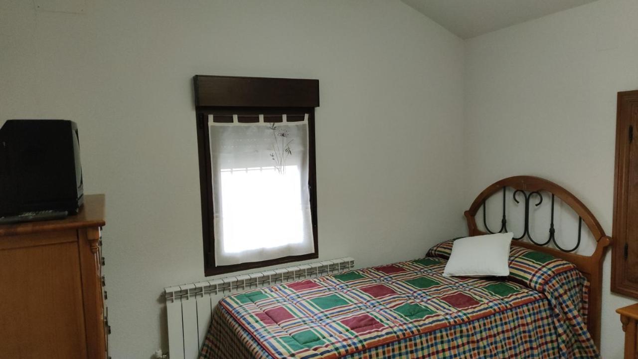 Casa De Los Abuelos Ortigosa del Monte Екстериор снимка