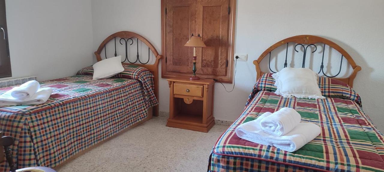 Casa De Los Abuelos Ortigosa del Monte Екстериор снимка
